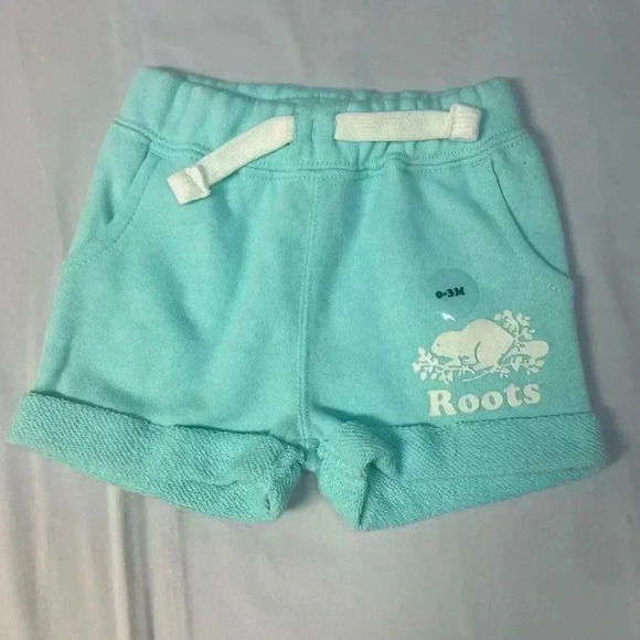 Roots - NWT - baby shorts. Size 0-3 months - Picture 1 of 3